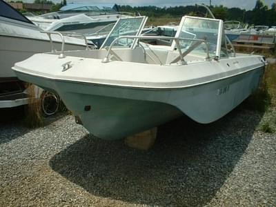 BOATZON | Johnson 20 Surfer 1963