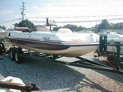 BOATZON | Kayot K 2000 Ultima Deck Boat Mercruiser cut hull 1991