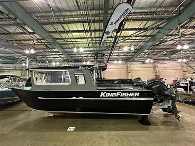 BOATZON | KingFisher 2325 Coastal Express 2024