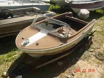 BOATZON | Larson 16 American or All American Evinrude 80 hp 80753M 1967