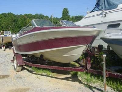 BOATZON | Larson Citation 5500 170 BR Mercruiser 470 1982