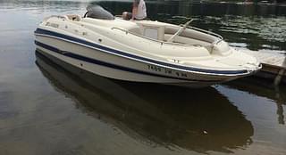 BOATZON | 2002 Larson Escape 213