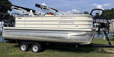 BOATZON | Lexington 320C 25 Tube 2021