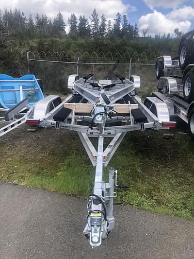 BOATZON | Load Rite Aluminum Tandem And TriAxle AB Bunk LRAB25T6000102LTB1 2023