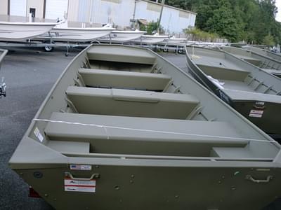 BOATZON | Lowe Boats L1852MT Jon Tiller 2024
