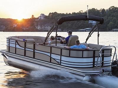 BOATZON | Lowe Boats Retreat 230 RFL TLX 2023