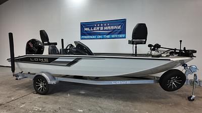 BOATZON | Lowe Boats Stinger 188 SC wMercury Motor 2024