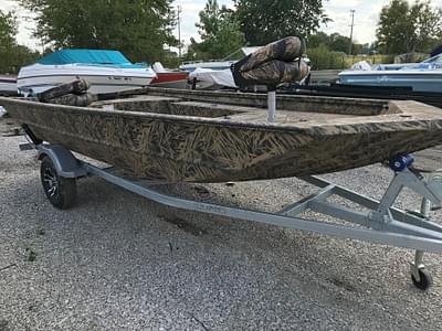 BOATZON | 2024 Lund 1660 Predator Tiller