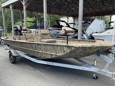 BOATZON | Lund Predator 1870 CC 2025