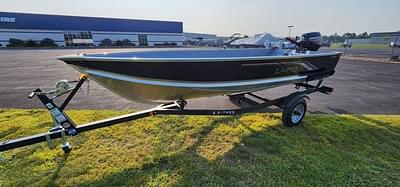 BOATZON | Lund WC14 Tiller 2024 BOATZON | Lund WC14 Tiller 2024