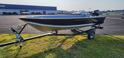 BOATZON | Lund WC14 Tiller 2024