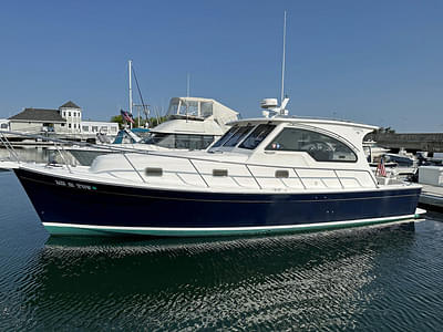 BOATZON | MAINSHIP PILOT 34 SEDAN 2002