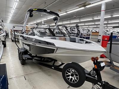 BOATZON | Malibu Boats 20 VTX 2023