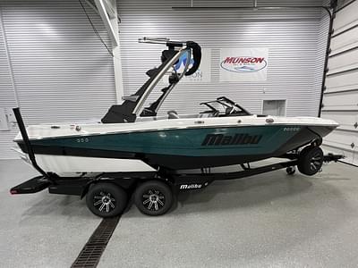 BOATZON | Malibu Boats 21 LX 2024