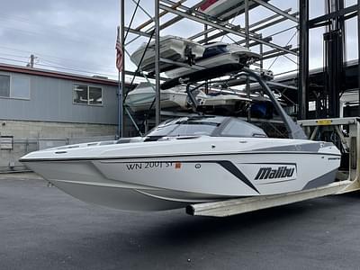 BOATZON | Malibu Boats 22 LSV 2021