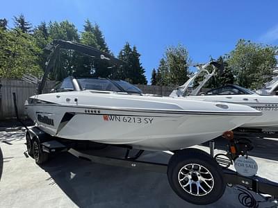 BOATZON | Malibu Boats 22 LSV 2021