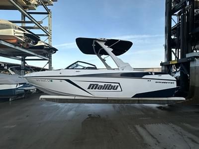 BOATZON | Malibu Boats 22 LSV 2022