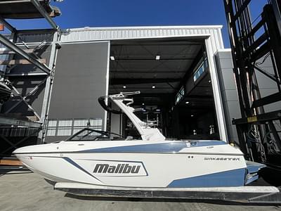 BOATZON | Malibu Boats 22 LSV 2022