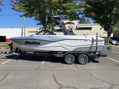 BOATZON | Malibu Boats 22 LSV 2023