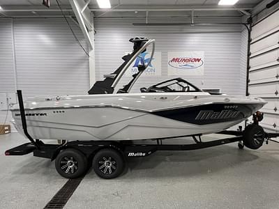 BOATZON | Malibu Boats 22 LSV 2024