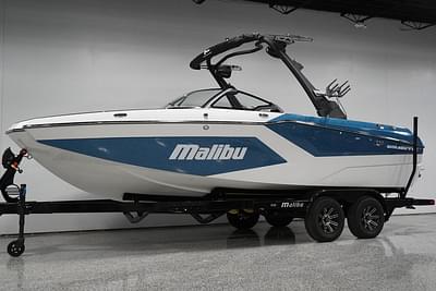 BOATZON | Malibu Boats 22 MXZ 2025