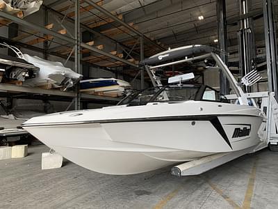 BOATZON | Malibu Boats 23 LSV 2020