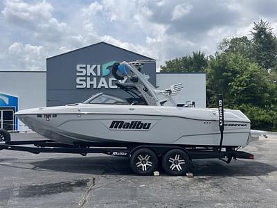 BOATZON | Malibu Boats 23 LSV 2022