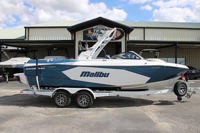 BOATZON | Malibu Boats 23 LSV 2024