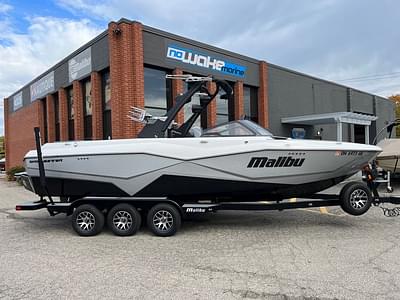 BOATZON | Malibu Boats 25 LSV 2023