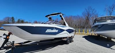 BOATZON | Malibu Boats 25 LSV 2024