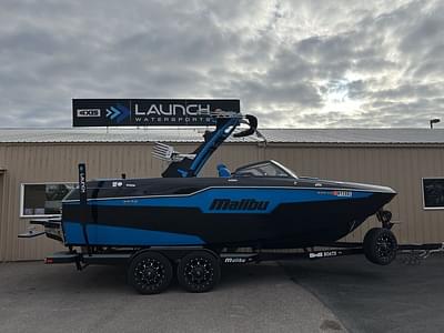 BOATZON | Malibu Boats M220 2021