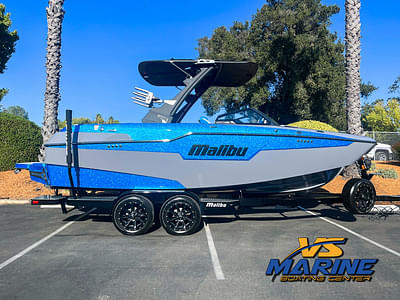 BOATZON | Malibu Boats M220 2023