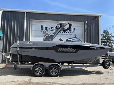 BOATZON | Malibu Boats M220 2023