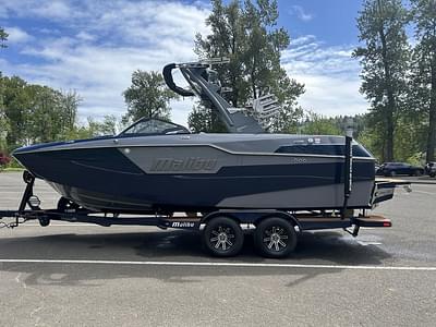 BOATZON | Malibu Boats M220 2024