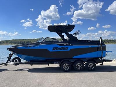 BOATZON | Malibu Boats M240 2020