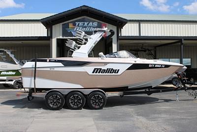 BOATZON | Malibu Boats M240 2020