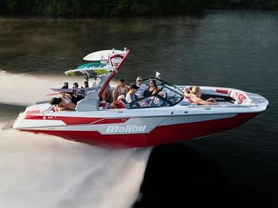 BOATZON | Malibu Boats M240 2025 BOATZON | Malibu Boats M240 2025