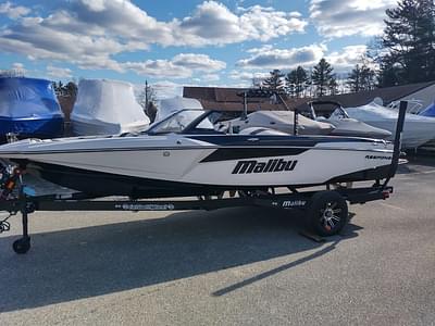 BOATZON | Malibu Boats TXi 2024