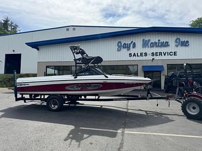 BOATZON | Malibu Boats Wakesetter 2004 BOATZON | Malibu Boats Wakesetter 2004