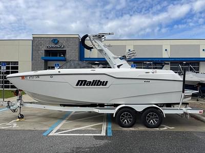 BOATZON | Malibu M220