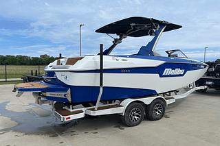 BOATZON | Malibu M220 2021