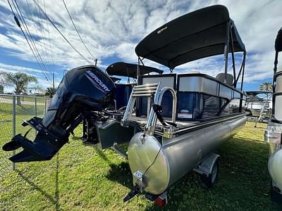 BOATZON | Manitou 20 Oasis Angler Full Front Twin Tube 2022