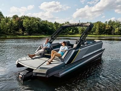 BOATZON | Manitou Explore 26 Switchback Single Engine VToon 2024