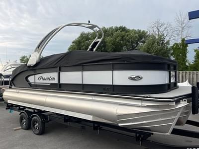 BOATZON | Manitou LX 23 Split Rear Windshield Single Engine 2025