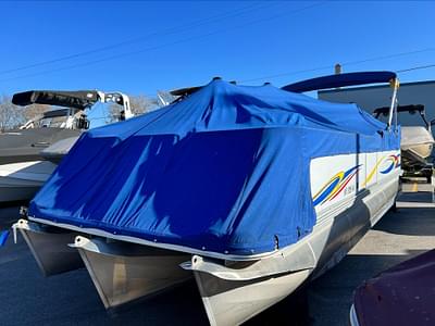 BOATZON | 2006 Manitou Oasis 24. -Pro