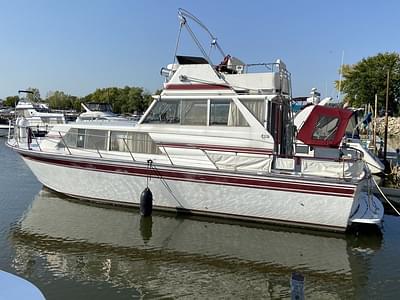 BOATZON | Marinette 32 FLYBRIDGE 1982