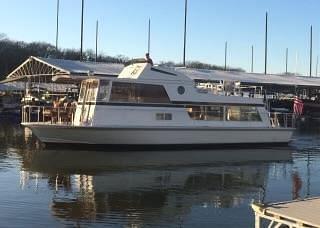 BOATZON | Marinette SeaCrest 41 Houseboat 1972