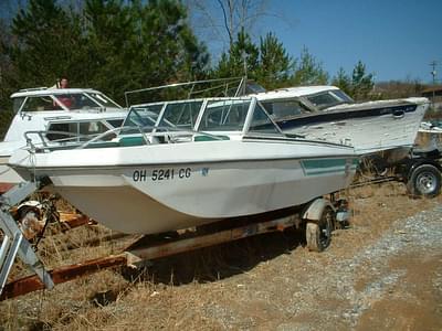 BOATZON | Marquis Boats 170 Tri Hull Bowrider Mercruiser 120 1976