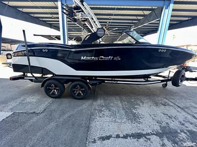 BOATZON | MasterCraft NXT23 2023