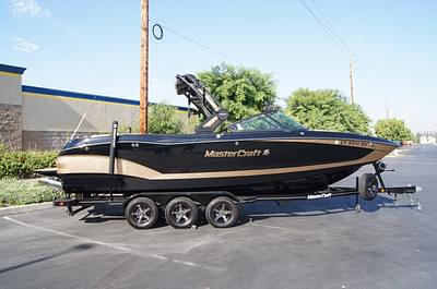 BOATZON | MasterCraft X26 2022